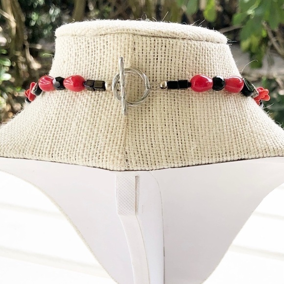 NWT Genuine Carved Red Coral, Onyx, Black Pearl Necklace Beaded - Picture 6 of 7